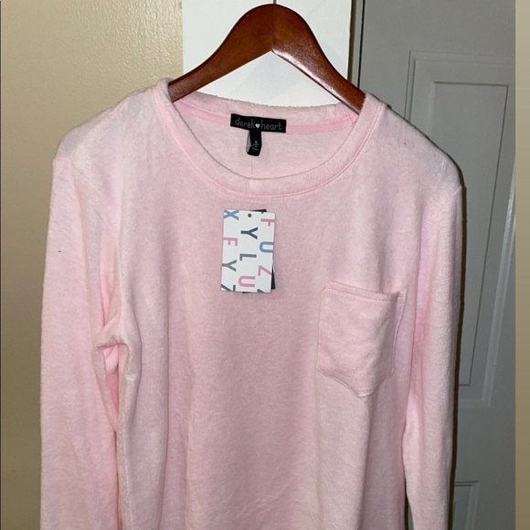 Clothes - Picture 14 of 15